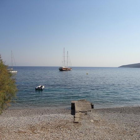 Pavlos Rooms Livadia  Exterior foto