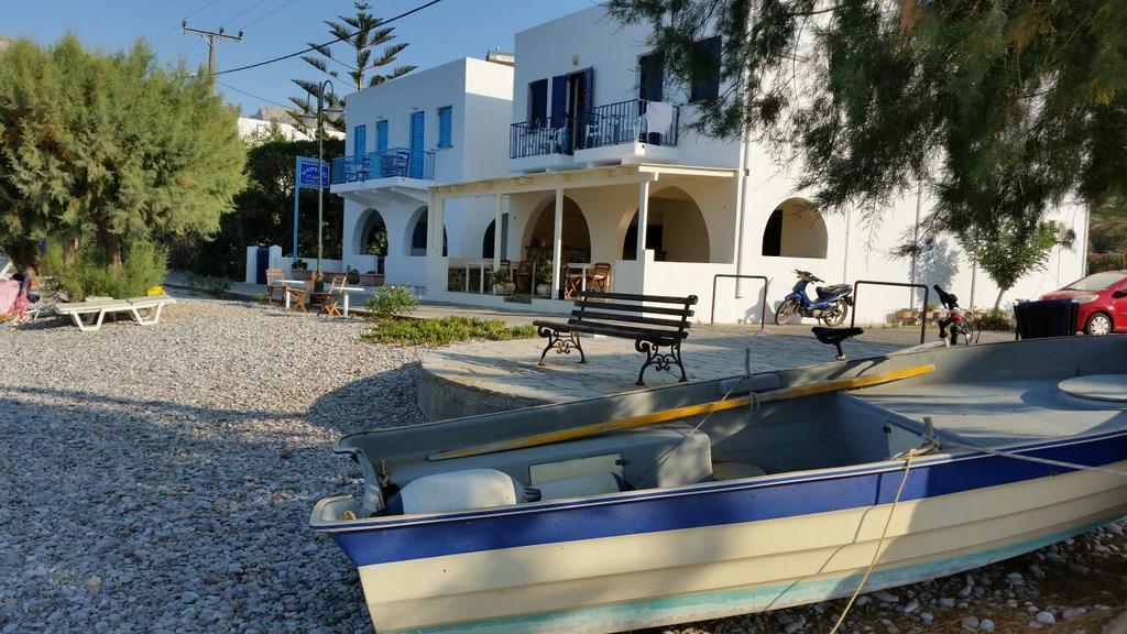 Pavlos Rooms Livadia  Exterior foto